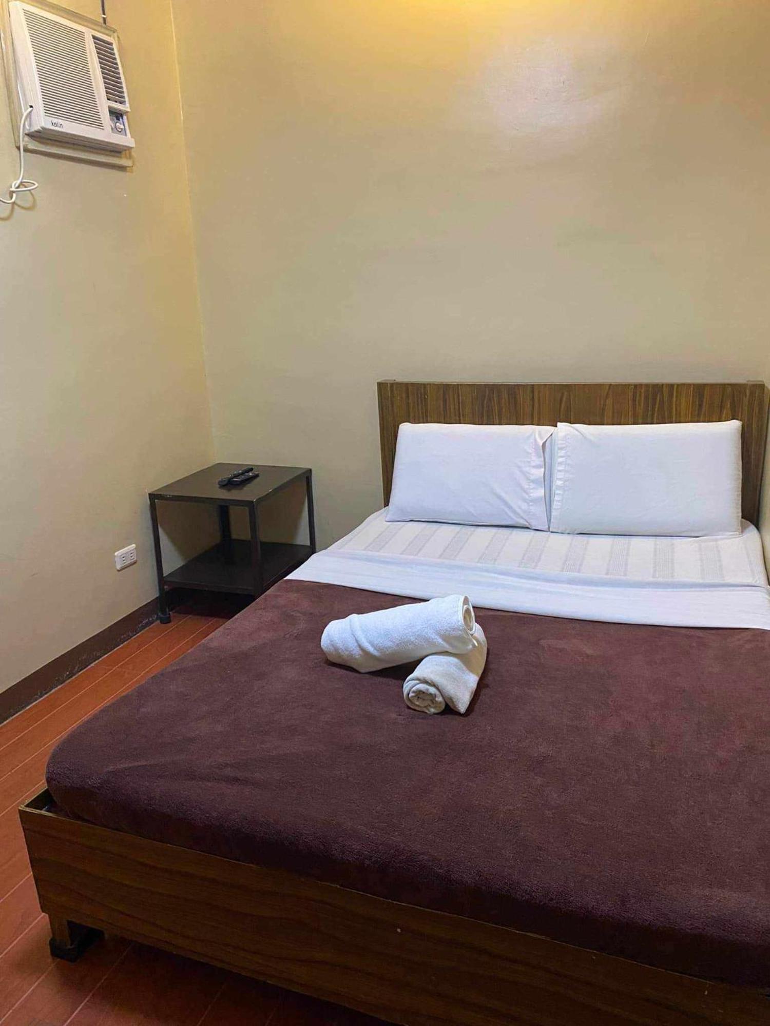 East Square Inn Bacolod Extérieur photo