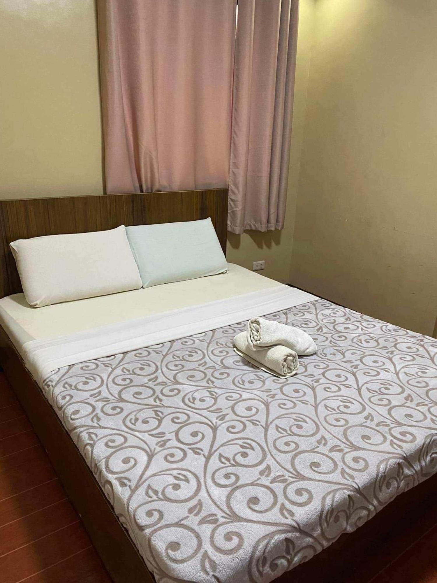 East Square Inn Bacolod Extérieur photo