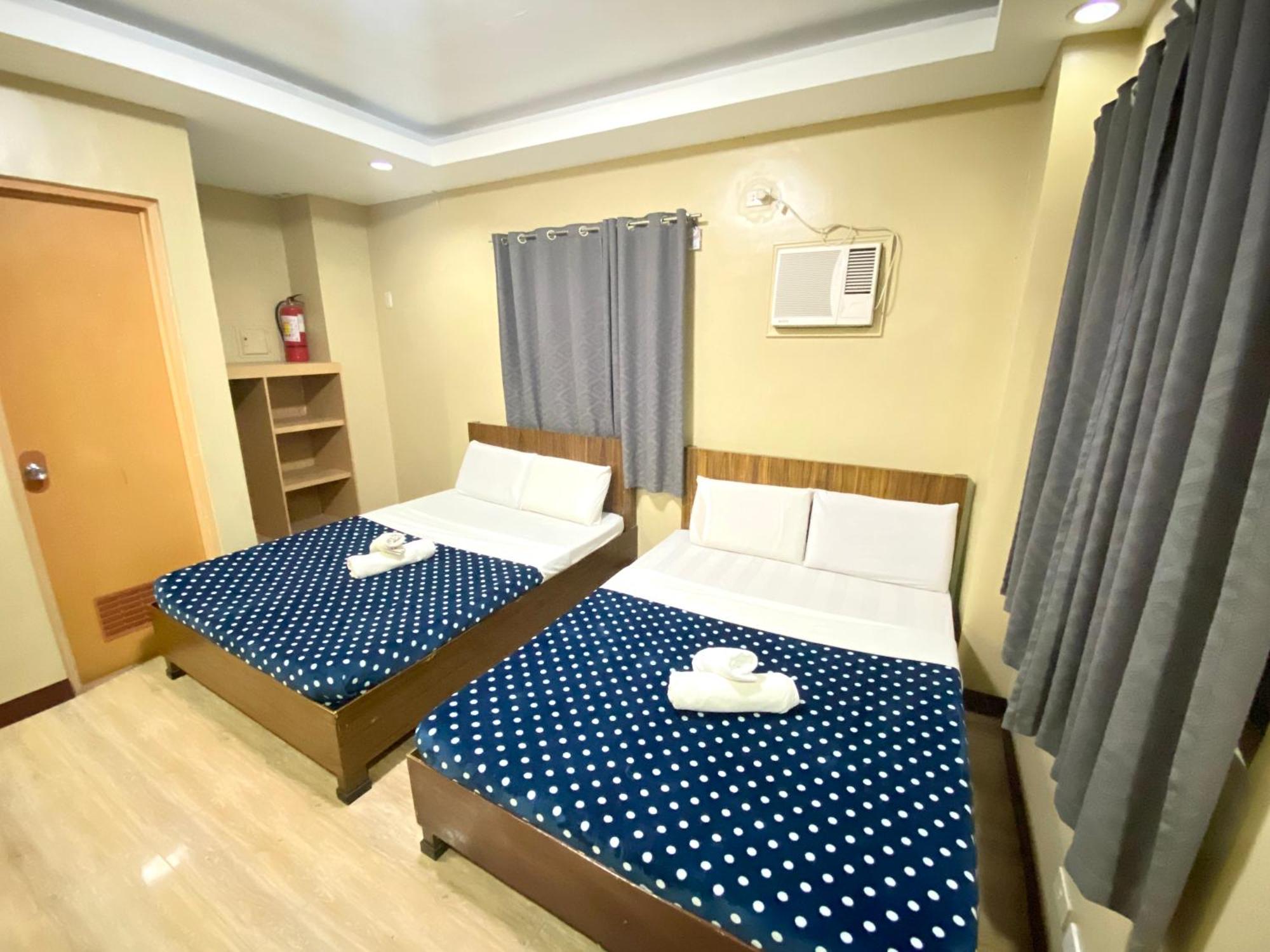 East Square Inn Bacolod Extérieur photo