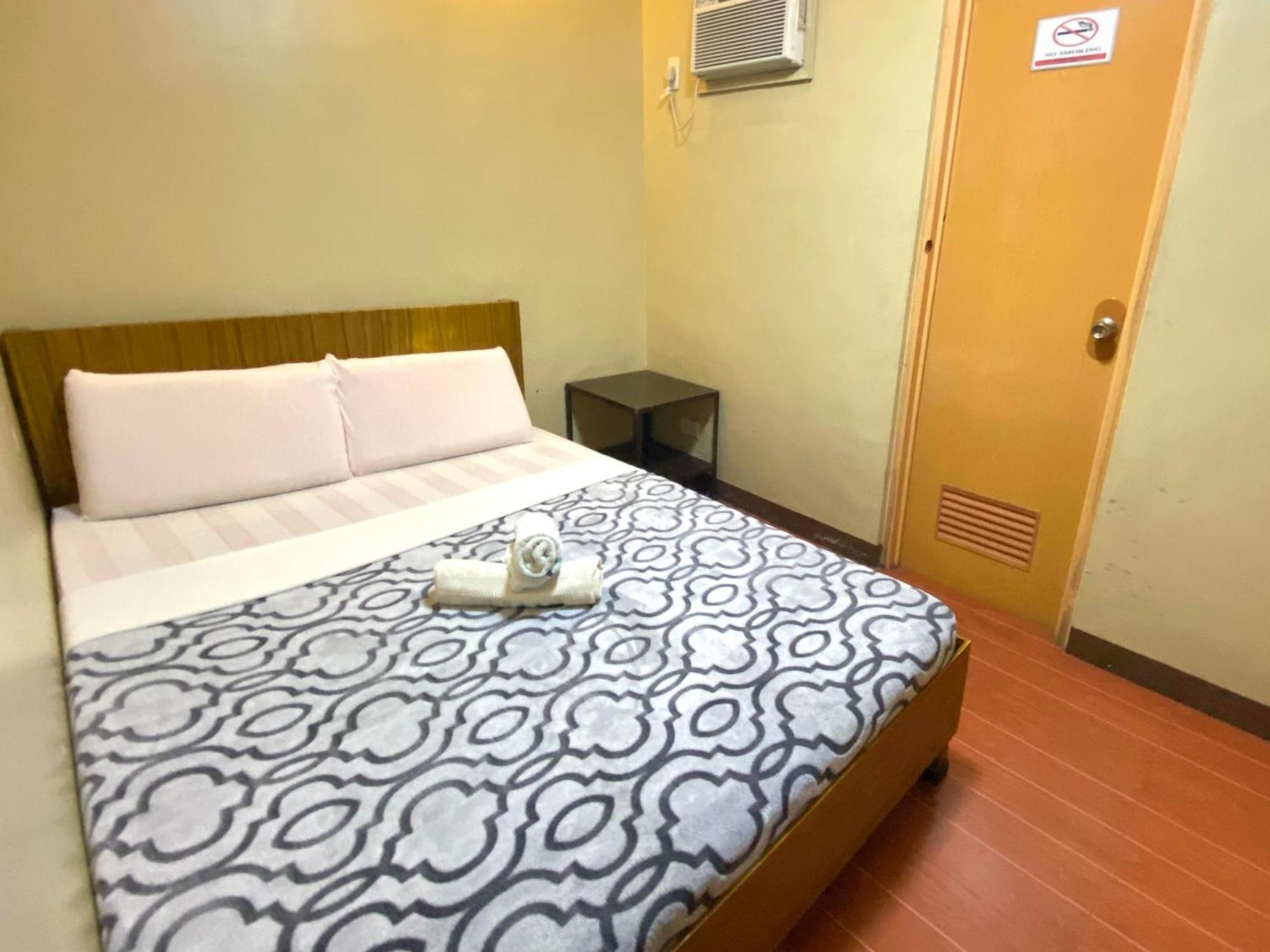 East Square Inn Bacolod Extérieur photo