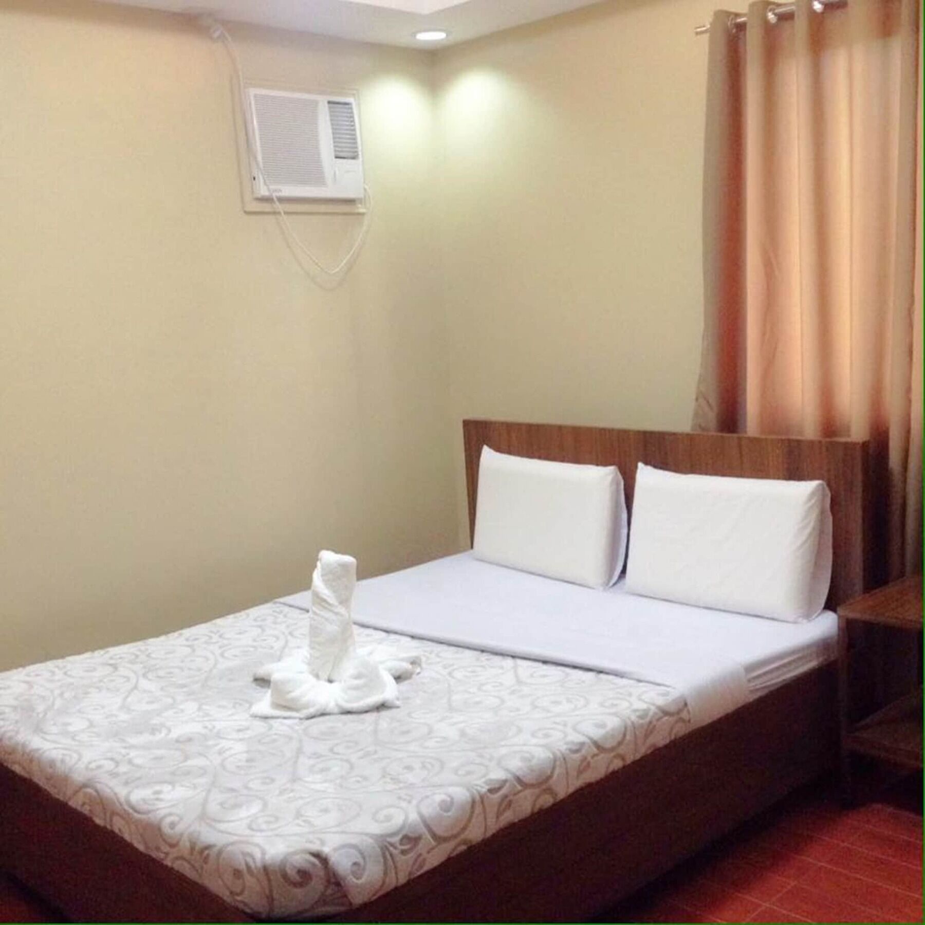 East Square Inn Bacolod Extérieur photo